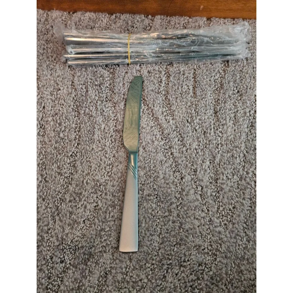 New Corelle 45 Piece Flatware Set in Frost with Hostess Set